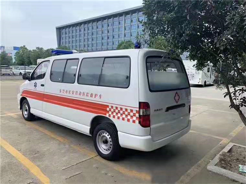 国六金杯新快运救护车（转运型）