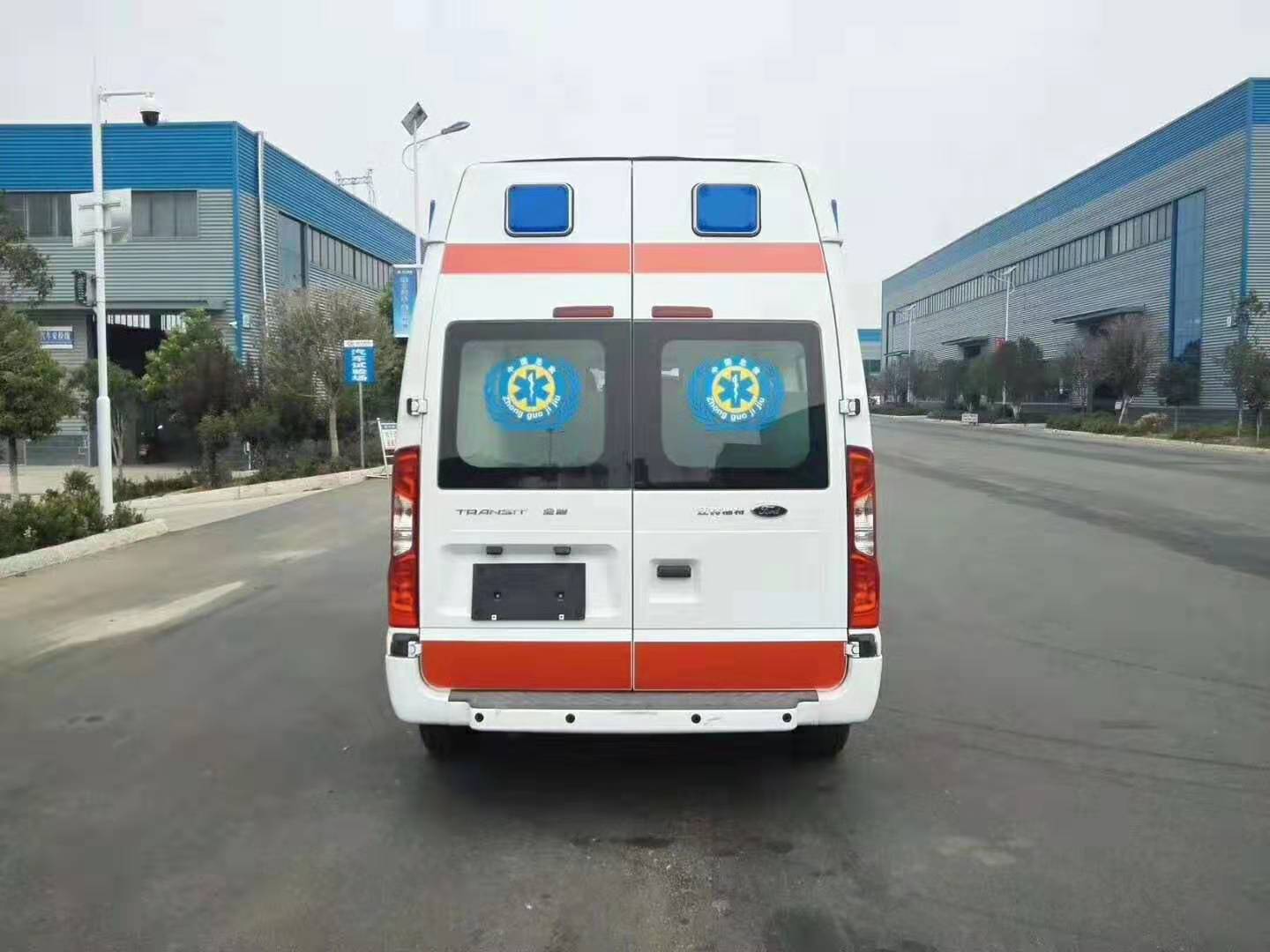福特V348长轴中顶监护型救护车