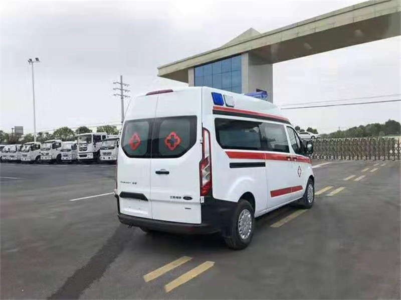 福特V362中轴中顶转运型救护车