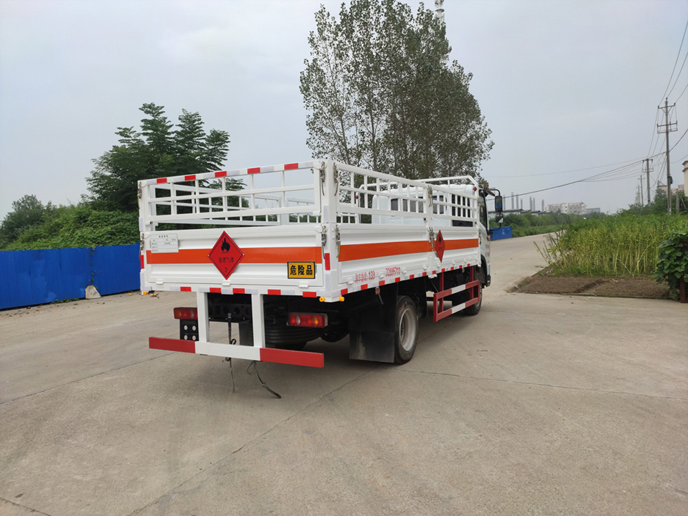 东风华神国六柴油气瓶运输车