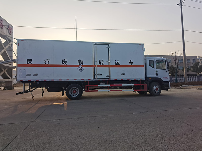 多利卡D9黄牌医疗废物转运车